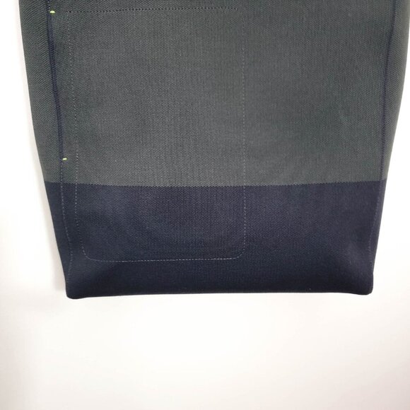 Rothy's Carryall Tote in Forest Green Black - Picture 5 of 11